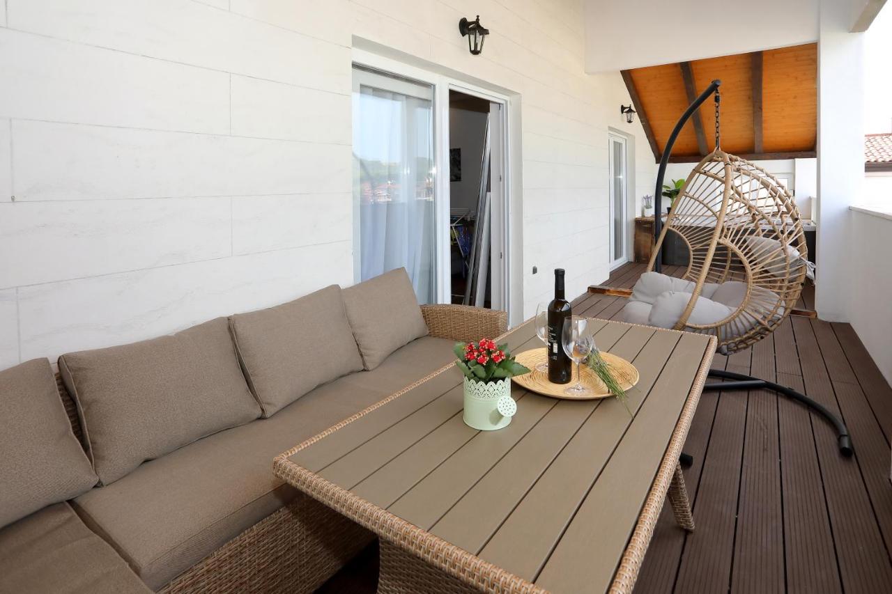 Apartment Luxury Monika Near The Sea With Private Parking
