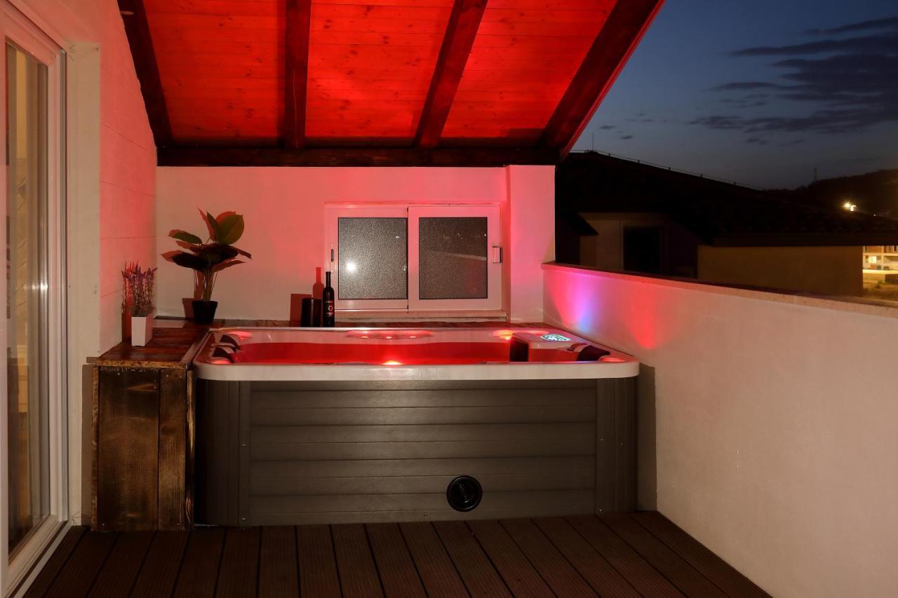 Luxury Monika Near The Sea With Private Parking Apartment *
