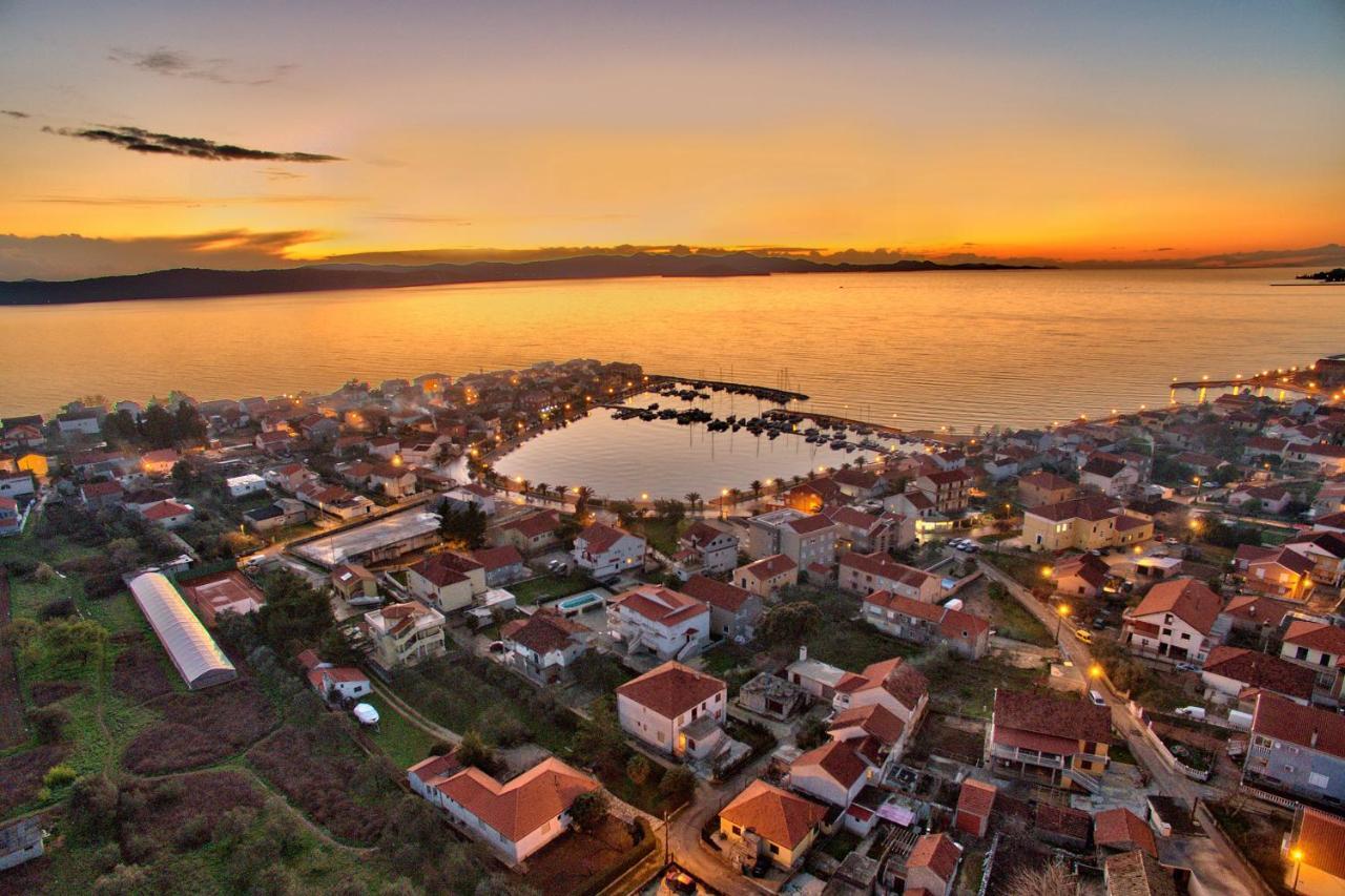 Luxury Monika Near The Sea With Private Parking Bibinje