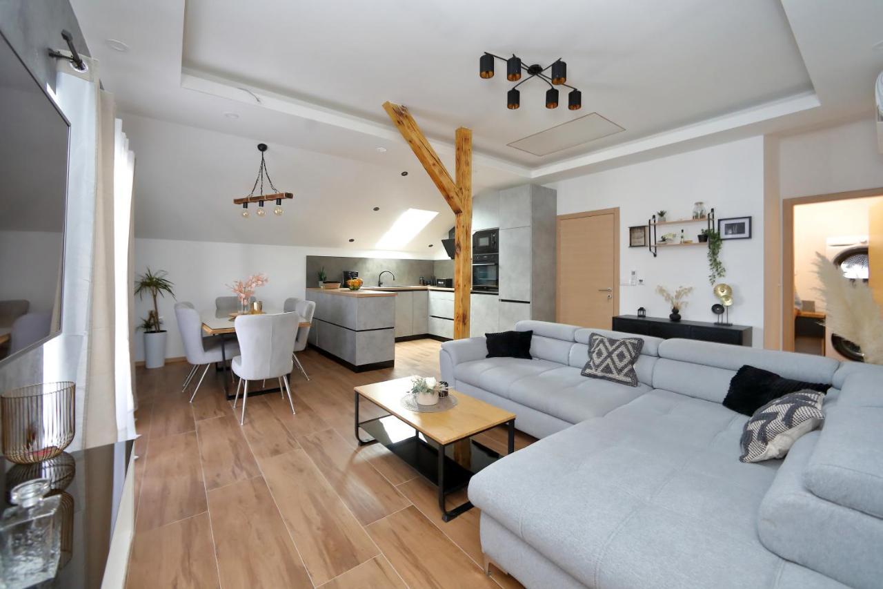 Luxury Monika Near The Sea With Private Parking Apartment *
