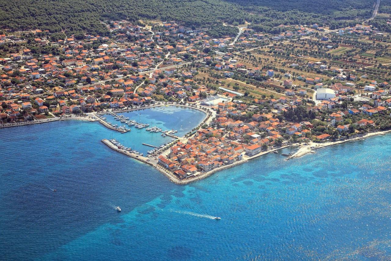 Luxury Monika Near The Sea With Private Parking Apartment