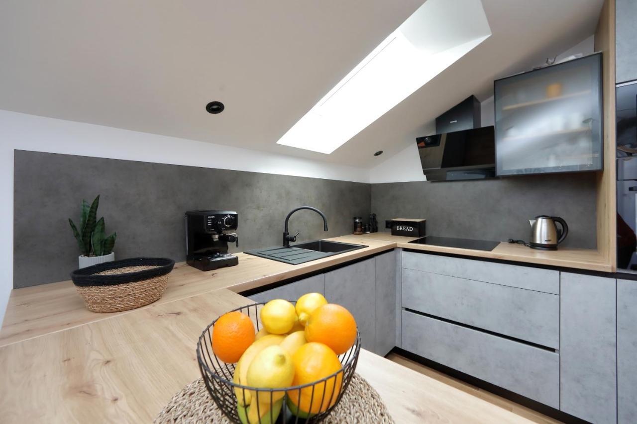 Apartment Luxury Monika Near The Sea With Private Parking