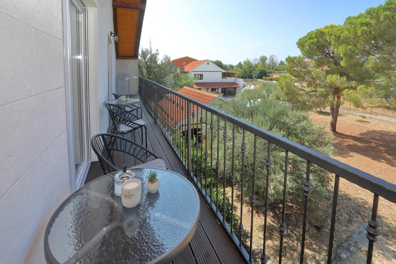 Apartment Luxury Monika Near The Sea With Private Parking Bibinje