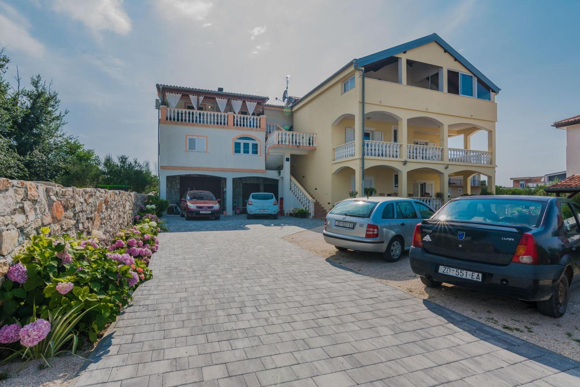 Apartment Luxury Monika Near The Sea With Private Parking
